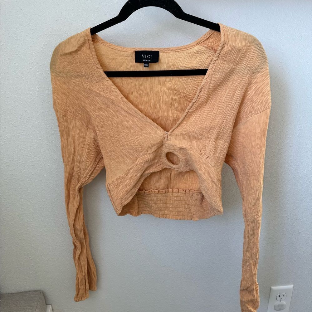 WOMENS VICI CROP SIZE MEDIUM